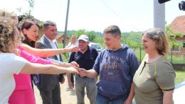 НОВИ ДОМ ЗА СТОЈАНОВИЋЕ – ИЗ РАВНОГ ДЕЛА У КРУШЕВИЦУ
