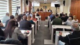 ОДБАЧЕН ПРЕДЛОГ ЗАХТЕВА ЗА РАСПИСИВАЊЕ РЕФЕРЕНДУМА ЗБОГ НЕНАНДЛЕЖНОСТИ СКУПШТИНЕ ОПШТИНЕ