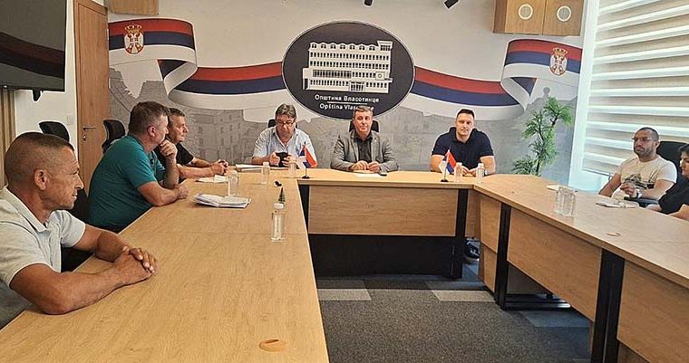 ПОДРШКА У ГРАЂЕВИНСКОМ МАТЕРИЈАЛУ